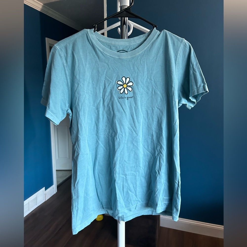 Women’s Life is Good Tshirt